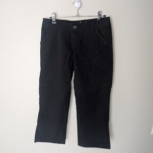 Maurices Black Crop Capri Pant